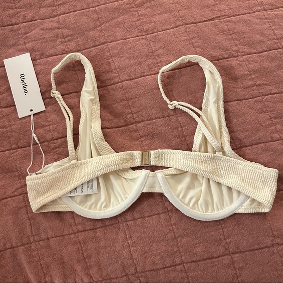 BRAND NEW - NWT Rhythm. Essential Rib Underwire Top in Crème - Picture 2 of 5